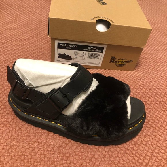 Dr Martens Voss II fluffy sandals new in box - Picture 3 of 16